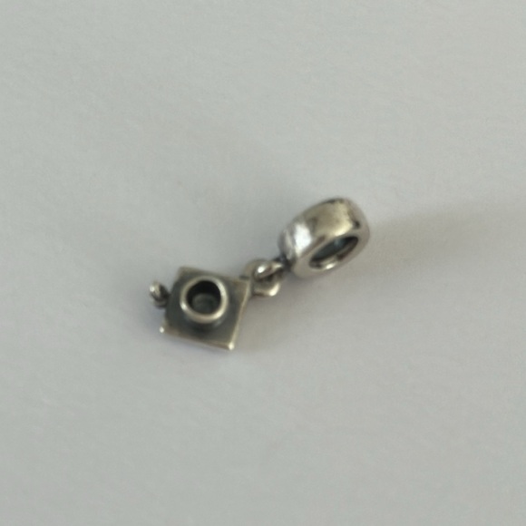 Pandora Graduation 🧑🎓 charm - Picture 2 of 5